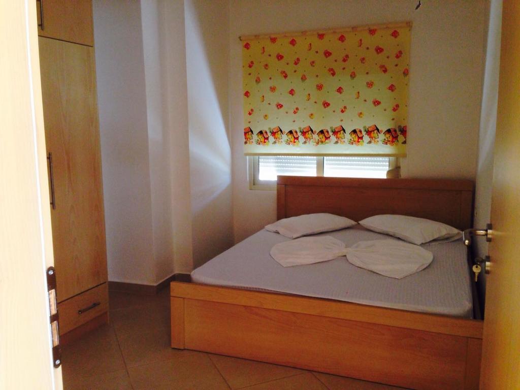 Apartments On The Beach Sarande Exterior photo